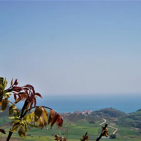 La Terrazza Del Borgo 住宿加早餐酒店